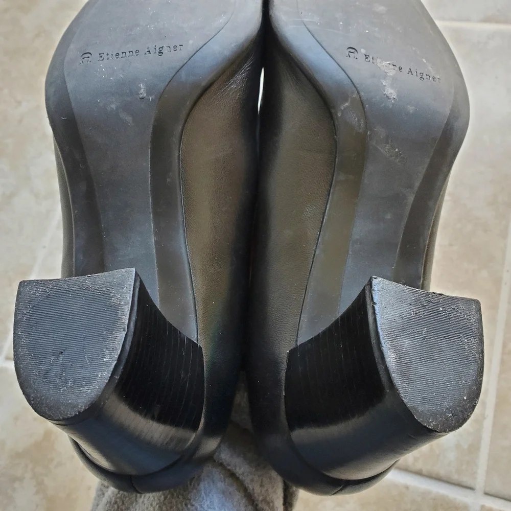 Etienne Aigner Black Leather Square-Toe Bow Pumps